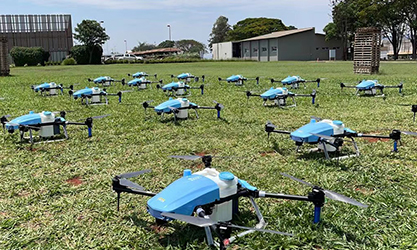 Démonstration de vol de pulvérisateur de drone intelligent AI au Brésil